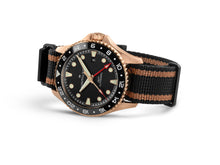 Carica l'immagine nel visualizzatore di Gallery, Khaki Navy Scuba GMT Automatic 43mm bronzo