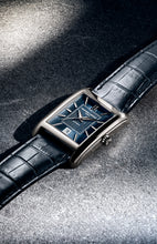 Carica l'immagine nel visualizzatore di Gallery, Carree Automatic FC-303N4C6