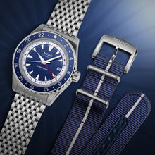 Carica l'immagine nel visualizzatore di Gallery, OCEAN STAR GMT EDIZIONE SPECIALE (1 CINTURINO EXTRA) M026.829.18.041.00