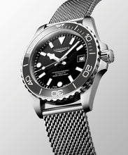 Carica l'immagine nel visualizzatore di Gallery, LONGINES Hydroconquest
